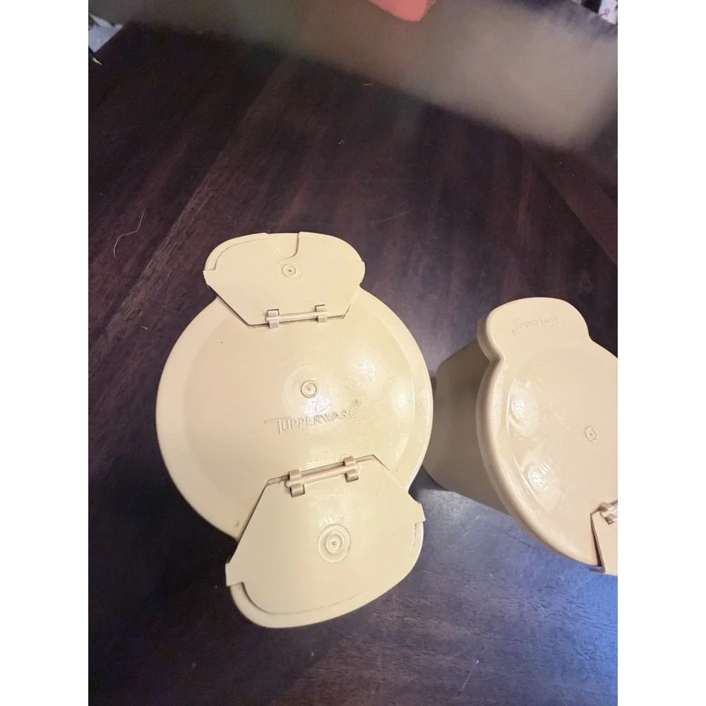 Vintage Tupperware Harvest Gold Sugar And Creamer Set Flip Top Lids 577 574